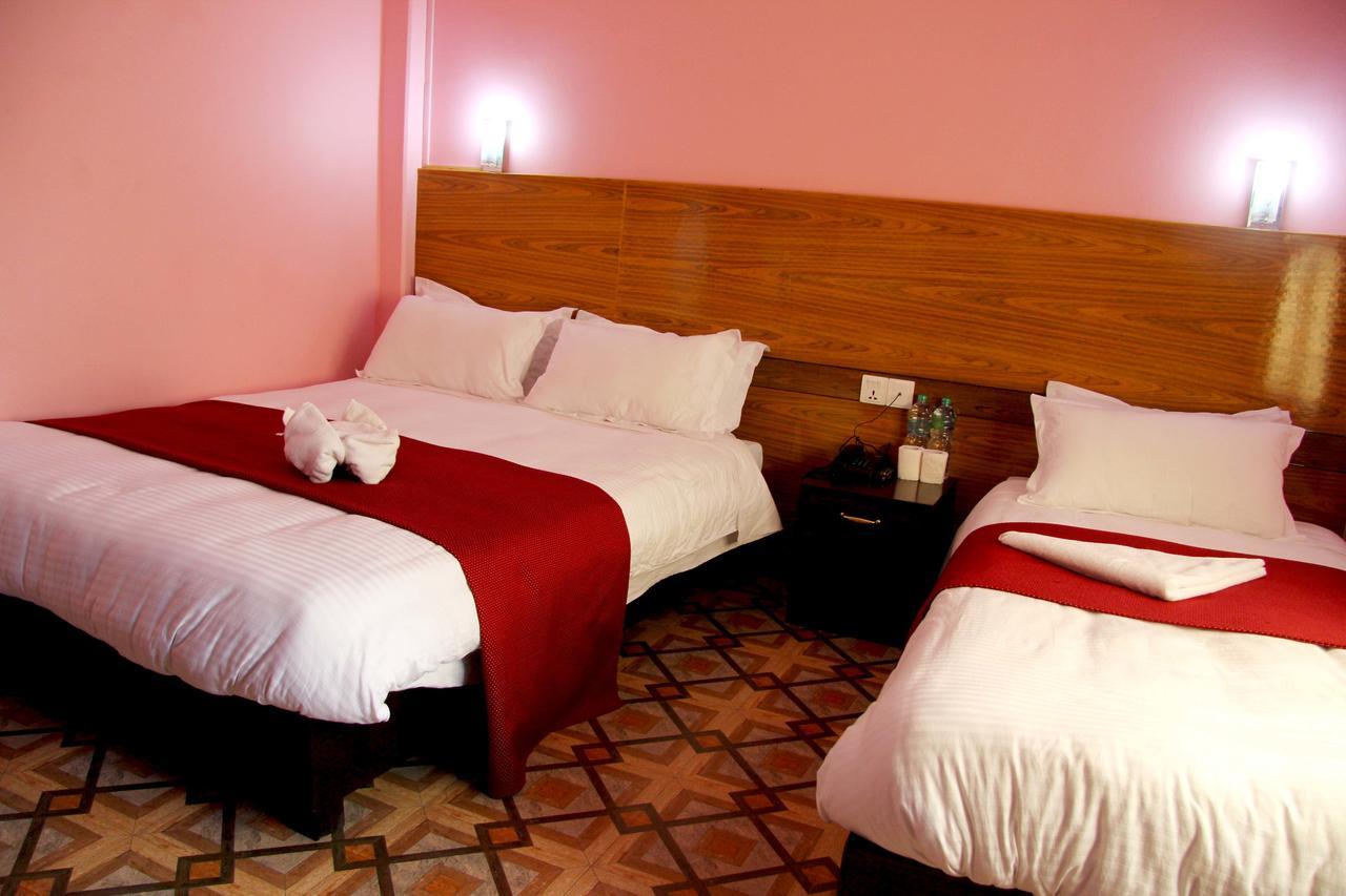 Hotel Buttercup Покхара Экстерьер фото
